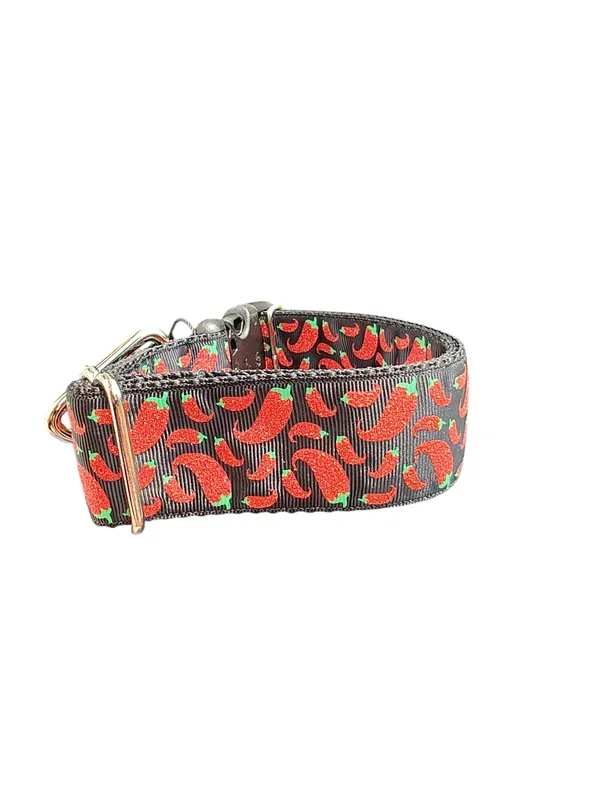 1.5″ Wide Peppers Nylon Dog Collar