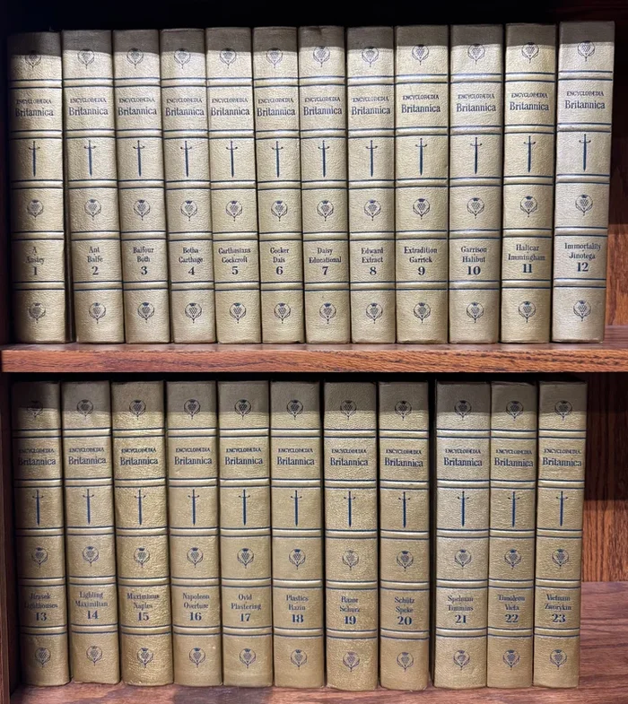 1972 Vintage Encyclopedia Britannica Gold Edition Complete Book Set