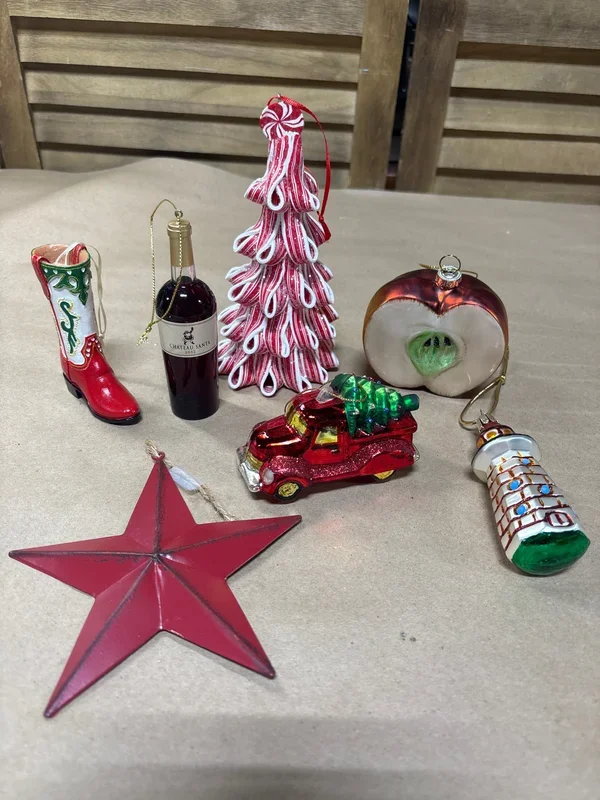 Lot of Assorted Ornaments