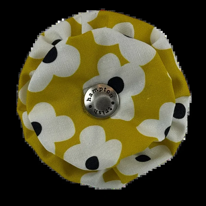 Mustard, White, Black Daisies Dog Blossom – 1088