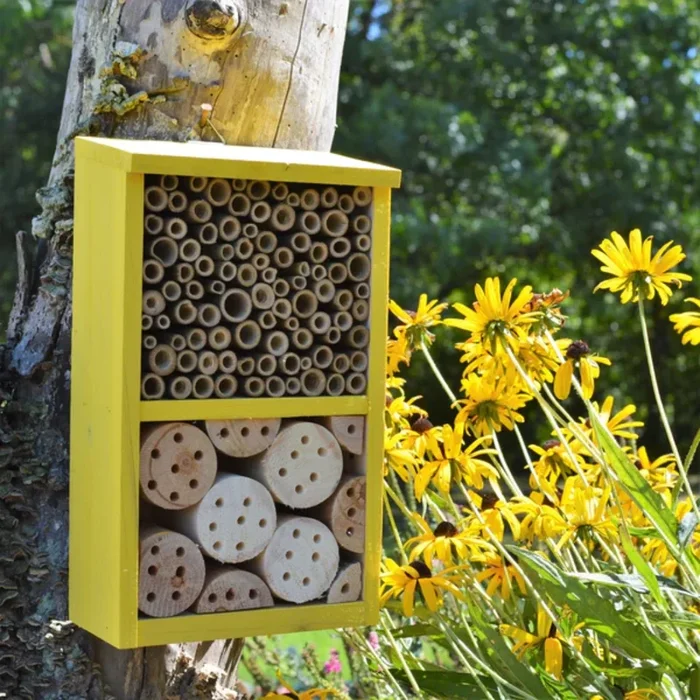 Nature’s Way – Better Gardens Deluxe Pollinator House