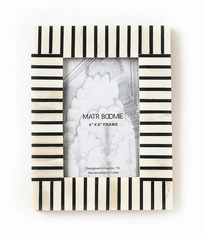 Naysha Frame – Stripes 4″ x 6″