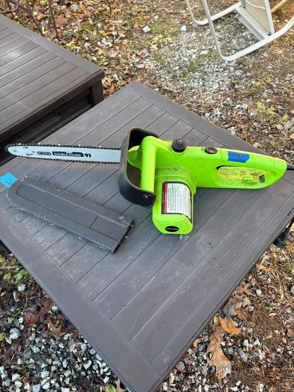 Portland 14” Electric Chain Saw, WORKS
