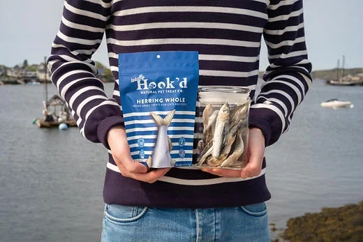 Totally Hook’d Freeze-Dried Herring Treats for Dogs & Cats