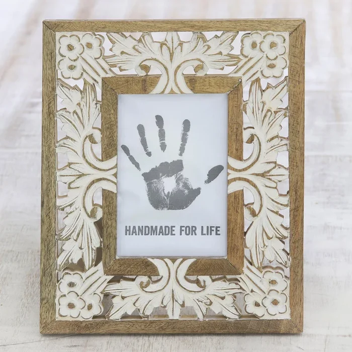 White Garden Mango Wood Photo Frame Crafted in India (4×6)